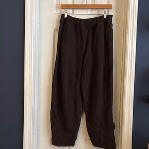 Aerie barrel joggers in brown